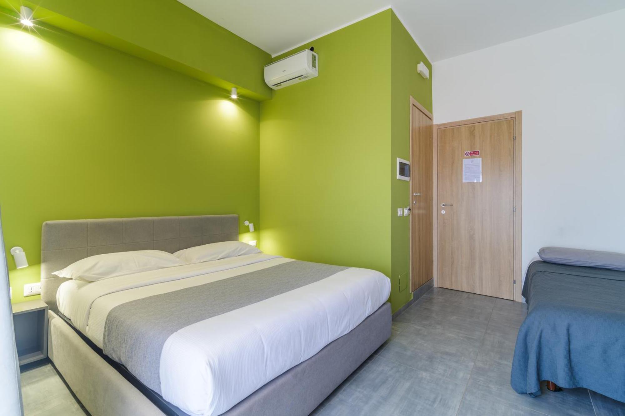 Room 65 卡塔尼亚 外观 照片
